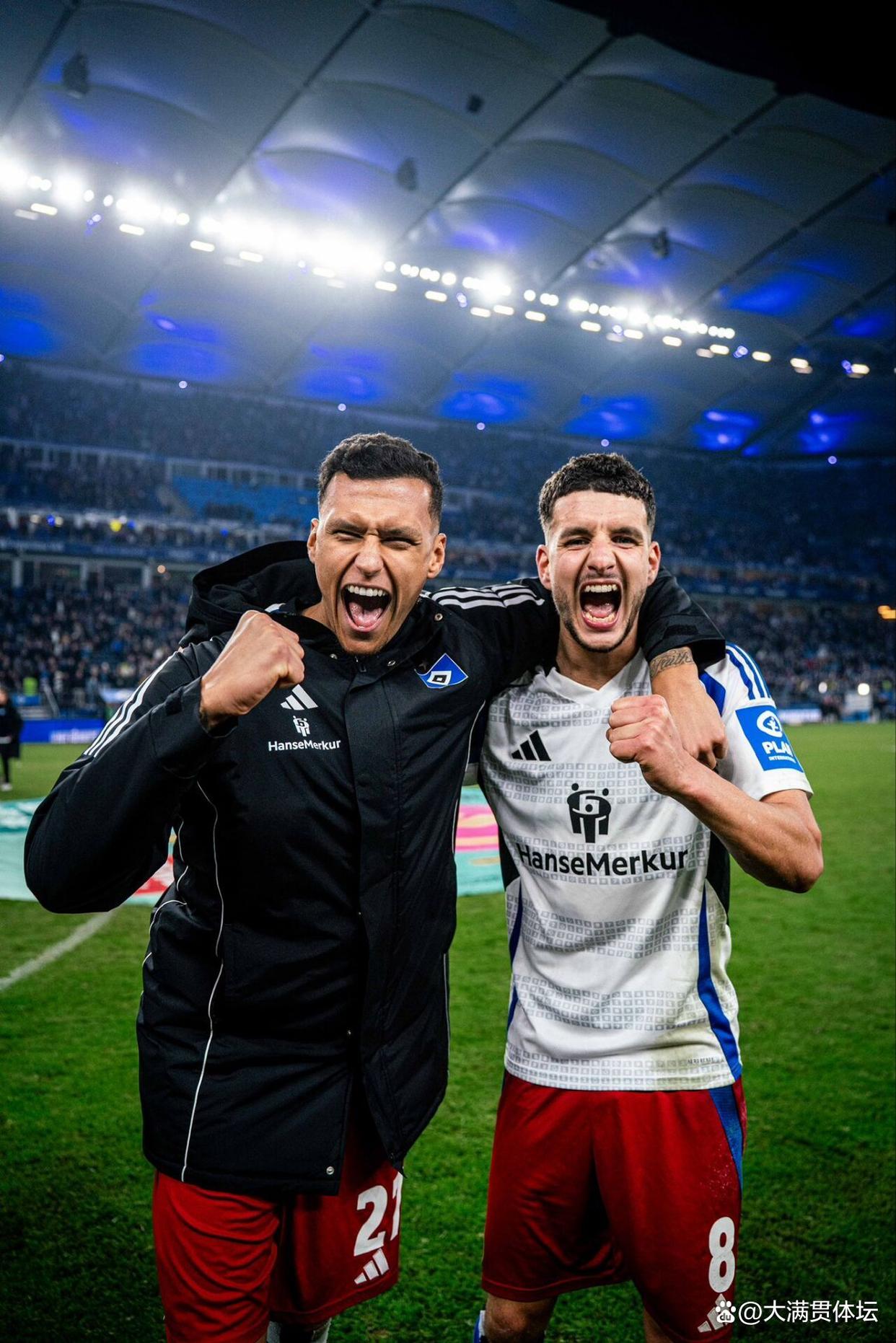 汉堡球员遭遇争议性判罚，引发裁判争议