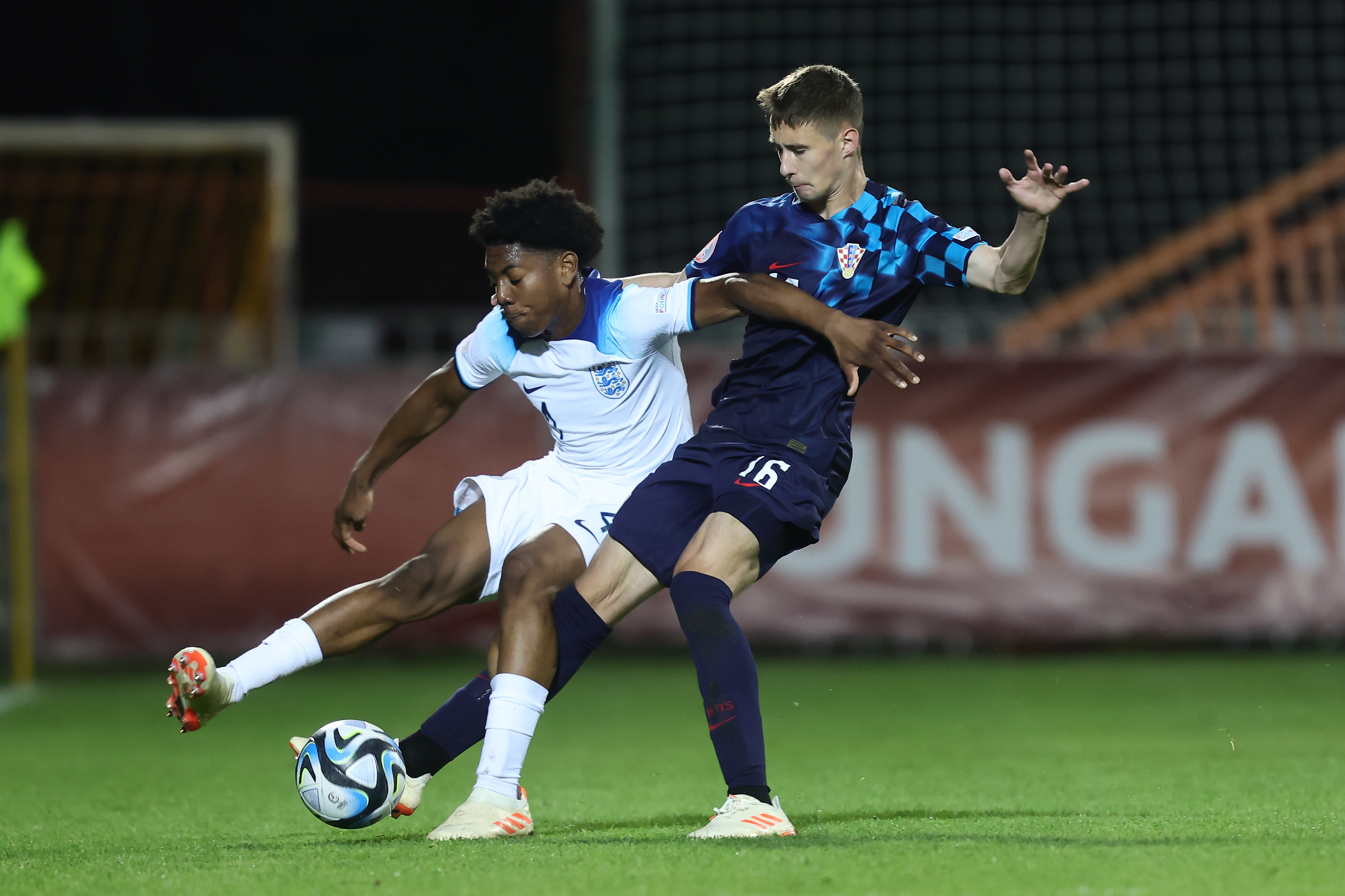 英格兰球队决战克罗地亚，备战有序的简单介绍