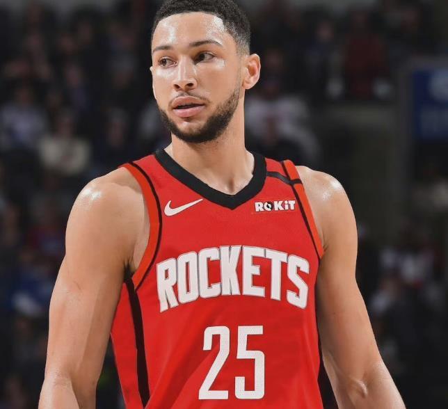 76人队前途未卜，球员深夜商讨解决之道的简单介绍