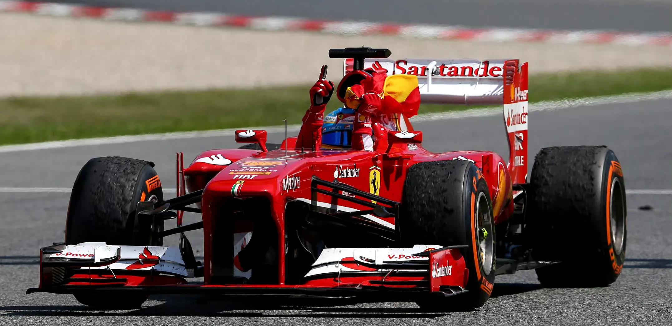 关于红牛车队力克梅赛德斯,阿隆索点燃赛场的信息 关于红牛车队力克梅赛德斯,阿隆索点燃赛场的信息