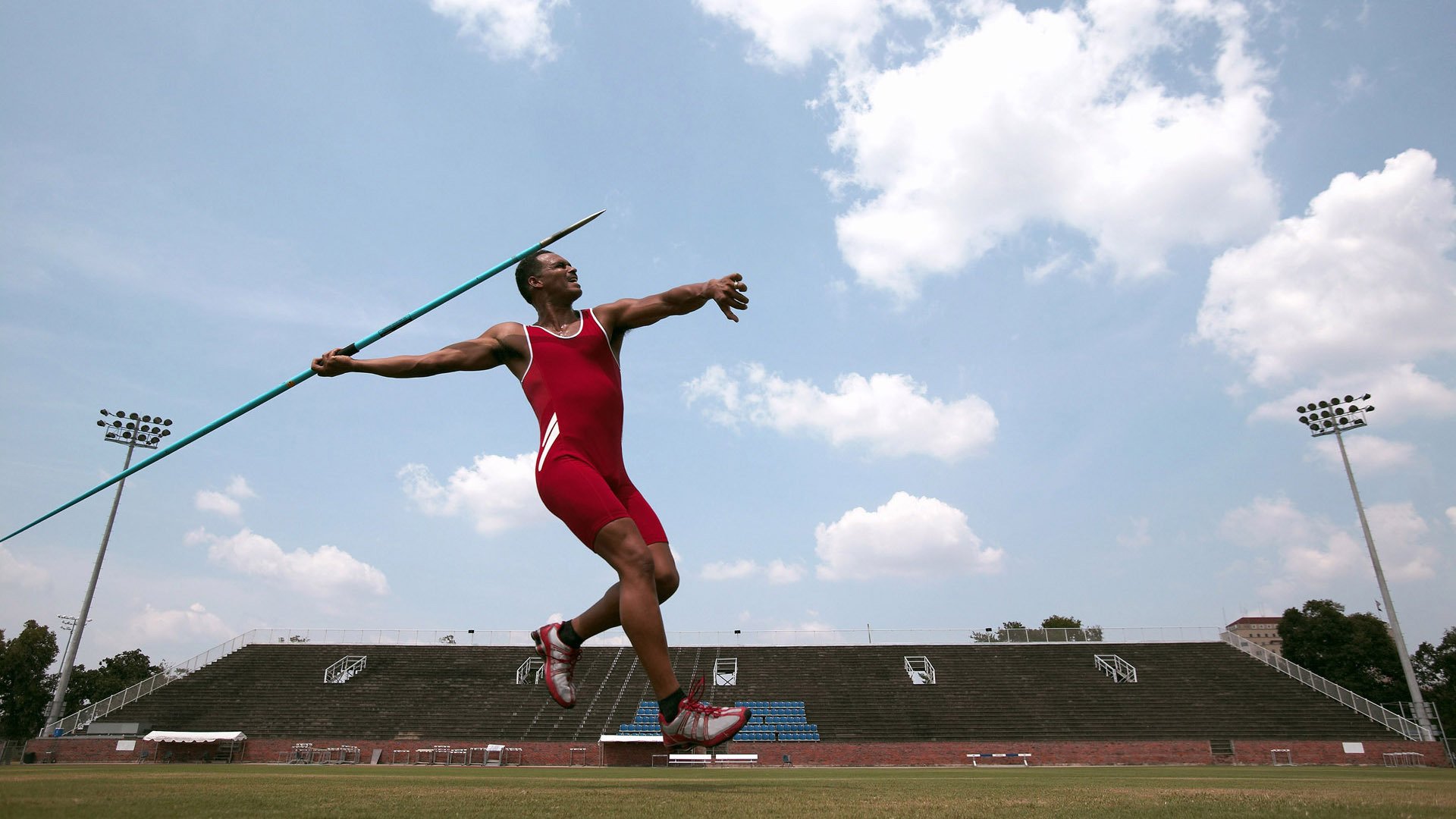 冰岛奇迹再现,阿拉巴西决生死战接管比赛,逆转塞维利亚